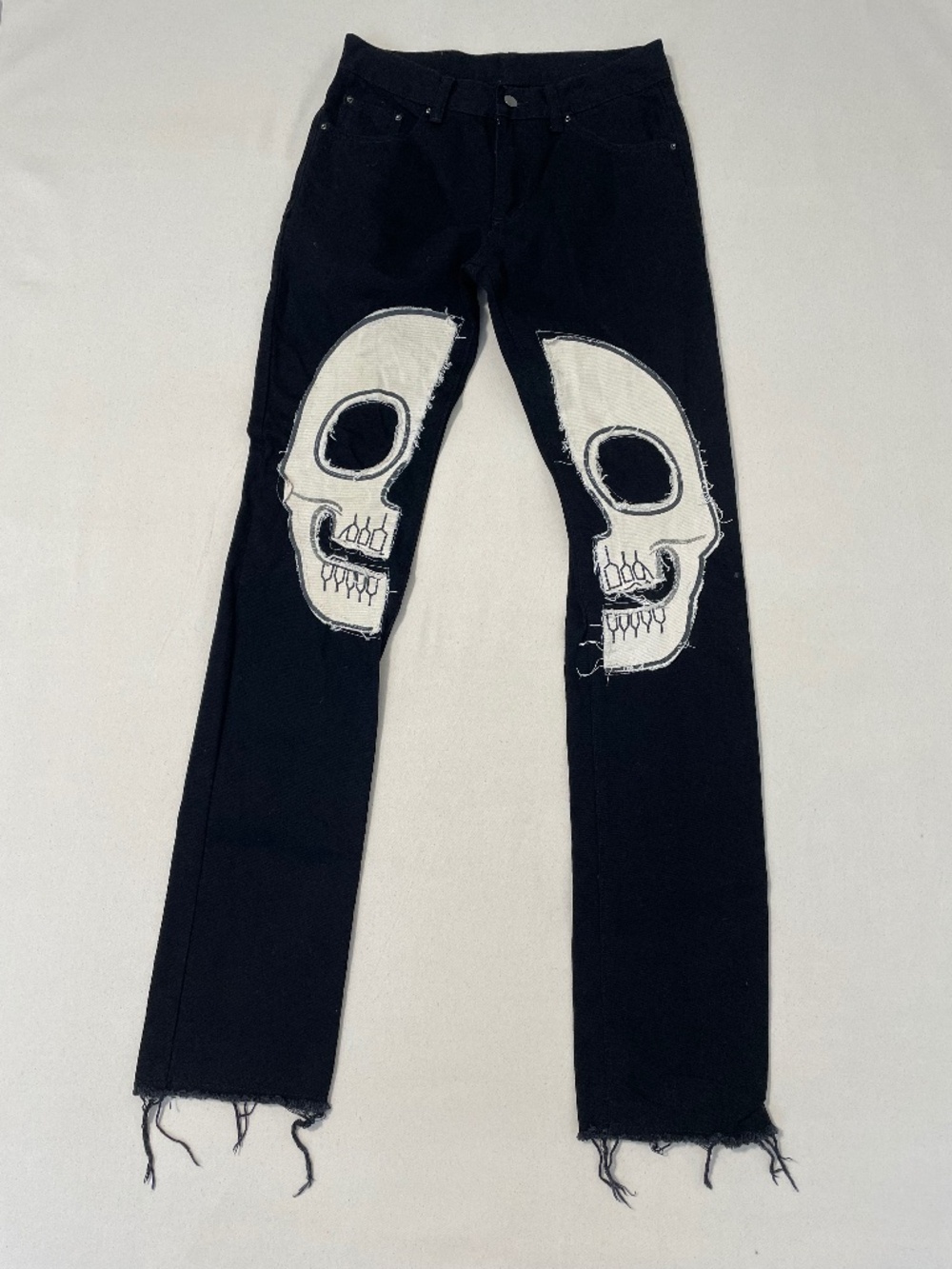 mnml Men’s Black Denim Straight Leg Size 29 Skull Patches – LIKE NEW